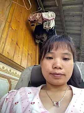 Ngoc-bbi online show from April 8, 2026, 1:51 am