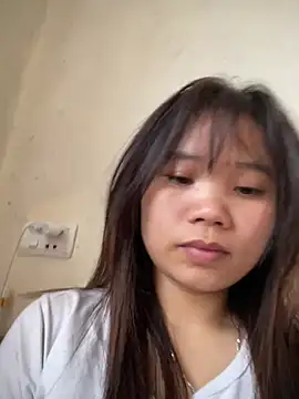 Snapshot of Ngoc-bbi chatting on February 28, 2026, 10:04 am Ngoc-bbi online show from February 28, 2026, 10:04 am