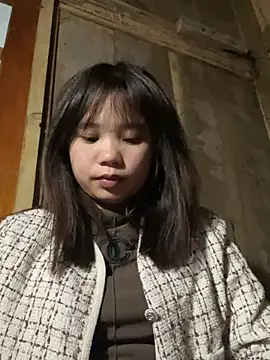 Snapshot of Ngoc-bbi chatting on February 10, 2026, 5:17 am Ngoc-bbi online show from February 10, 2026, 5:17 am