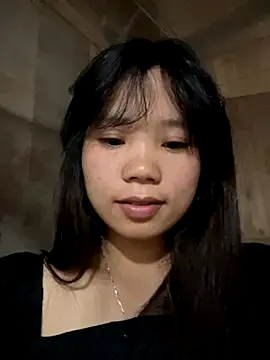 Ngoc-bbi online show from November 18, 2025, 12:37 am