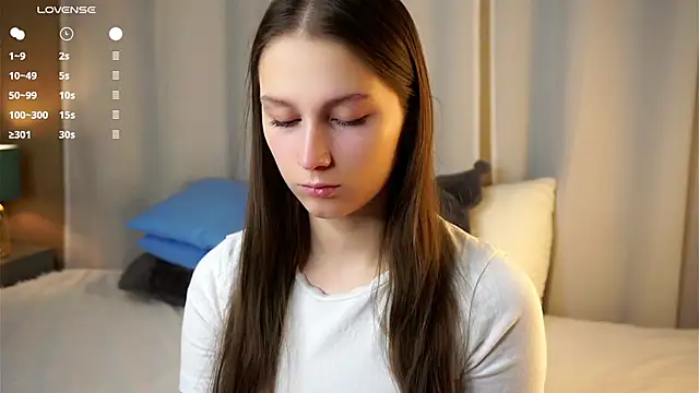 MelaniSeiver online show from November 25, 2025, 1:06 am