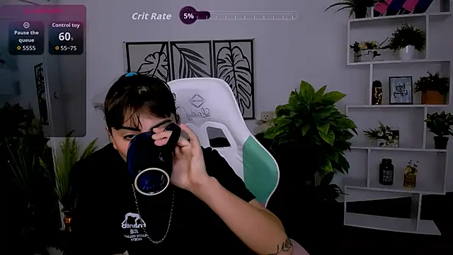 Snapshot of Cocoa_Sins chatting on October 3, 2025, 5:53 am Cocoa Sins online show from October 3, 2025, 5:53 am