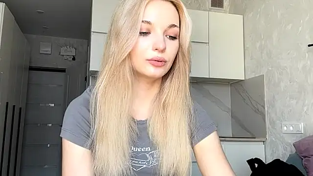 Snapshot of MycuteMolly chatting on October 2, 2025, 10:29 am MycuteMolly online show from October 2, 2025, 10:29 am