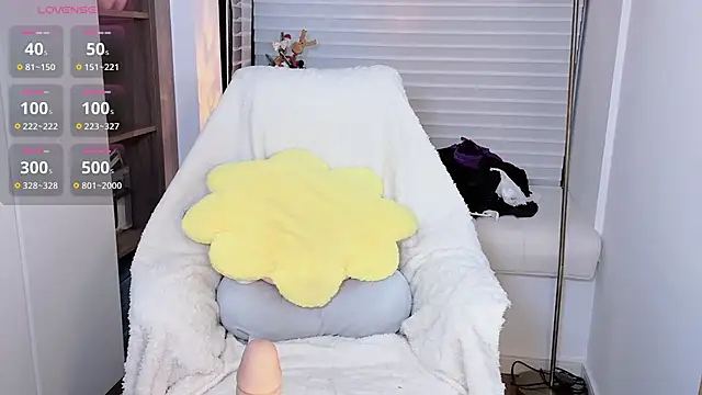 BlueBaby-77 online show from December 5, 2025, 4:16 pm