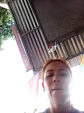 dulcelatin21 online show from October 1, 2025, 7:07 pm