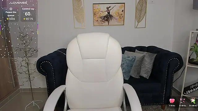 pekylove  online show from November 28, 2025, 2:56 am