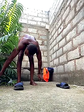 Makemecum634941 online show from October 26, 2025, 9:20 am