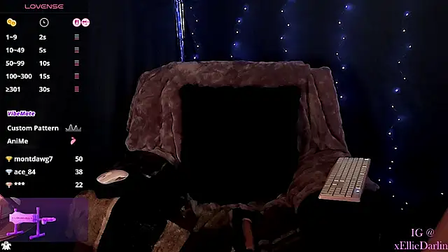 Snapshot of EllieDarlyn chatting on February 20, 2026, 1:35 am EllieDarlyn online show from February 20, 2026, 1:35 am