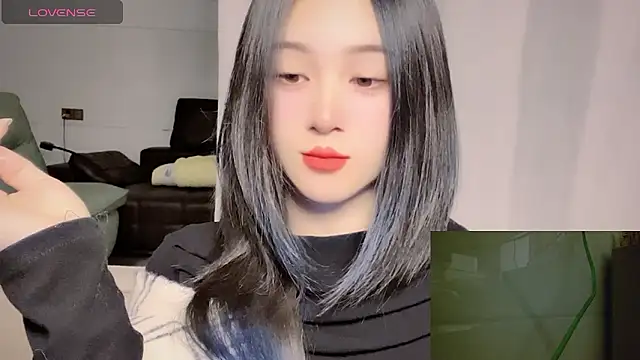 woaiqinqin online show from February 8, 2026, 3:21 pm