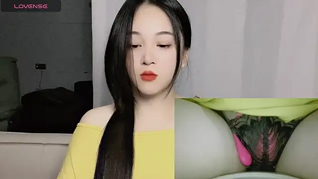 woaiqinqin online show from October 19, 2025, 3:48 pm