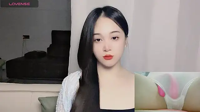 woaiqinqin online show from December 3, 2025, 3:55 pm