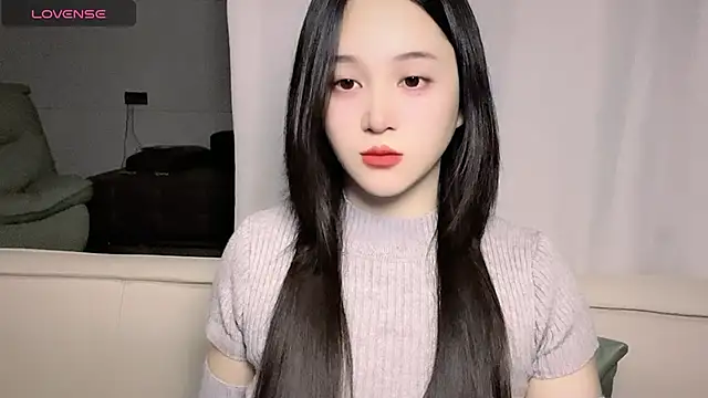 woaiqinqin online show from November 18, 2025, 4:32 pm