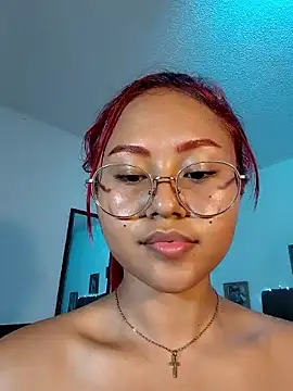 MAYASMITH   online show from May 16, 2026, 12:09 am