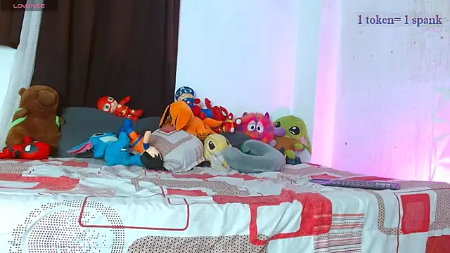 aaronjames1 online show from December 2, 2025, 10:11 pm