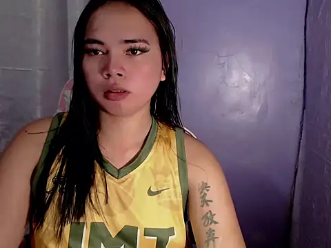 Snapshot of marincumxx chatting on October 4, 2025, 12:23 am marincumxx online show from October 4, 2025, 12:23 am