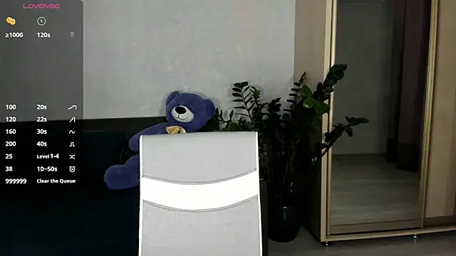 SaraShine  online show from September 15, 2025, 7:14 pm