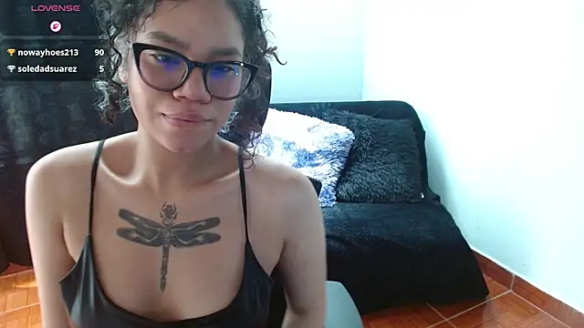 Canela s1 online show from April 14, 2026, 3:39 pm