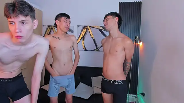 Horny BoysW online show from February 28, 2026, 1:22 pm