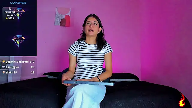 Georgina Ferri  online show from December 17, 2025, 5:18 pm