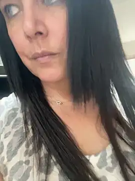 Snapshot of Mayra_milk chatting on September 15, 2025, 8:53 pm Mayra milk online show from September 15, 2025, 8:53 pm