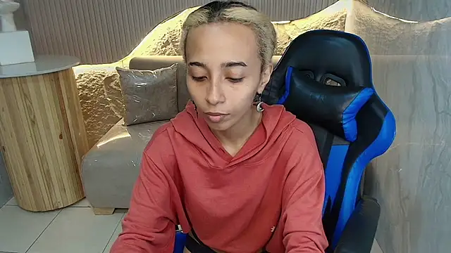 Agnis ink r online show from November 11, 2025, 1:06 pm