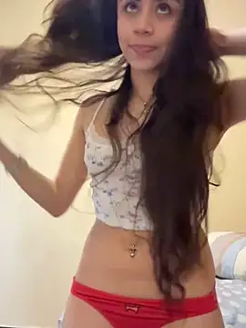 Snapshot of Ariovalle chatting on March 4, 2026, 5:48 am Ariovalle online show from March 4, 2026, 5:48 am