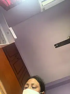 goodvibesonly44445 online show from February 18, 2026, 4:43 am