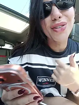 Snapshot of Sarahlove_90 chatting on February 28, 2026, 5:34 pm Sarahlove 90 online show from February 28, 2026, 5:34 pm