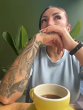 Snapshot of Sarahlove_90 chatting on January 19, 2026, 4:33 pm Sarahlove 90 online show from January 19, 2026, 4:33 pm