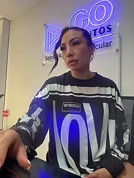 Snapshot of Sarahlove_90 chatting on January 17, 2026, 7:28 pm Sarahlove 90 online show from January 17, 2026, 7:28 pm