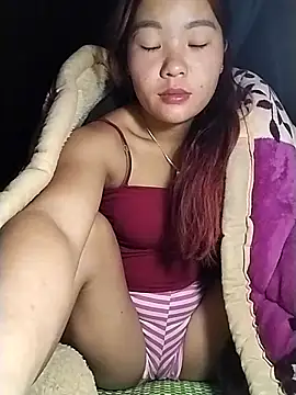 lylylove online show from December 2, 2025, 8:21 pm