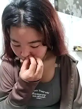 lylylove online show from March 19, 2026, 11:16 pm