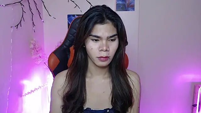 Snapshot of dianne_swift chatting on October 31, 2025, 3:30 pm dianne swift online show from October 31, 2025, 3:30 pm