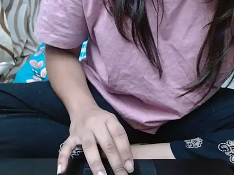 Vaani Singha online show from October 11, 2025, 3:35 pm