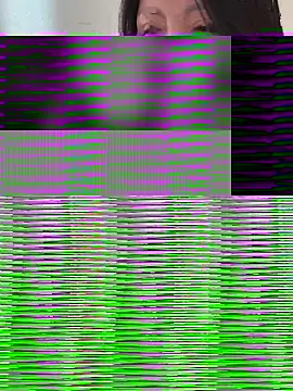 Snapshot of xiiuuff18 chatting on December 19, 2025, 2:15 am xiiuuff18 online show from December 19, 2025, 2:15 am