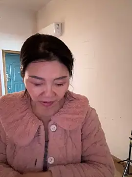 xiiuuff18 online show from March 7, 2026, 1:23 am