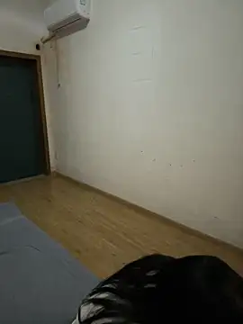 xiiuuff18 online show from March 27, 2026, 11:33 am