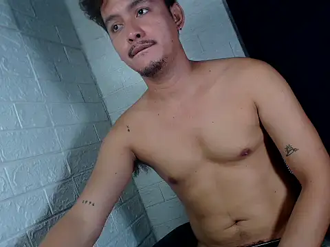 Snapshot of Tempting_jon chatting on February 15, 2026, 8:13 am Tempting jon online show from February 15, 2026, 8:13 am