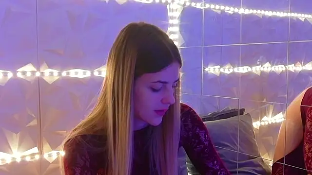 Aishha  online show from January 9, 2026, 5:47 am