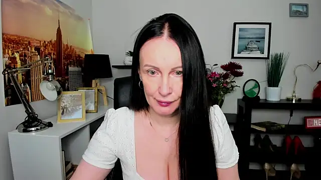 Velvet Jasmine online show from September 16, 2025, 5:41 am