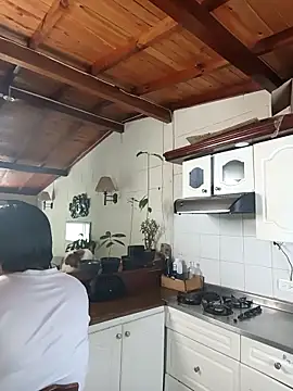 Paradisse  online show from April 1, 2026, 6:05 pm