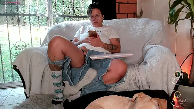 Paradisse  online show from March 31, 2026, 1:02 pm