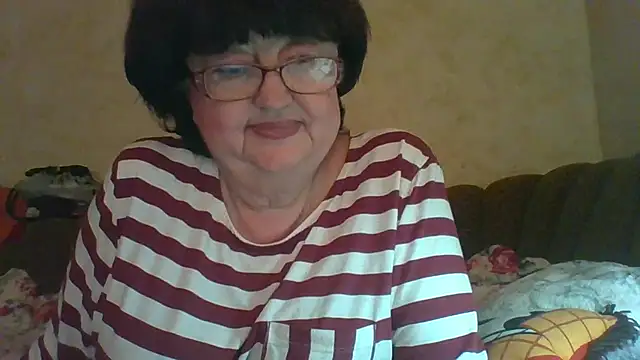 Snapshot of MilaSky5303 chatting on October 7, 2025, 11:55 am MilaSky5303 online show from October 7, 2025, 11:55 am