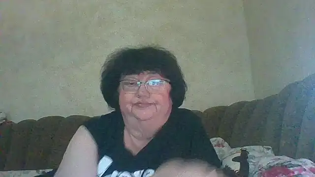 Snapshot of MilaSky5303 chatting on November 28, 2025, 9:31 am MilaSky5303 online show from November 28, 2025, 9:31 am