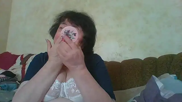 MilaSky5303 online show from April 5, 2026, 1:18 pm