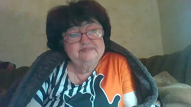 Snapshot of MilaSky5303 chatting on October 3, 2025, 12:39 pm MilaSky5303 online show from October 3, 2025, 12:39 pm