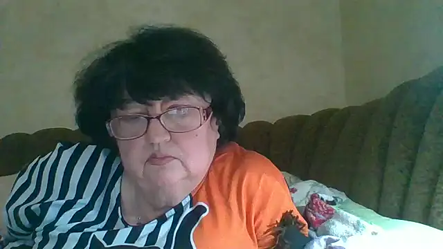 Snapshot of MilaSky5303 chatting on November 4, 2025, 11:47 am MilaSky5303 online show from November 4, 2025, 11:47 am