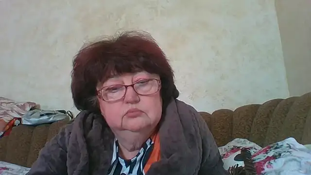 Snapshot of MilaSky5303 chatting on October 20, 2025, 9:21 am MilaSky5303 online show from October 20, 2025, 9:21 am