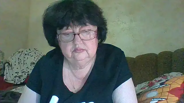 Snapshot of MilaSky5303 chatting on November 10, 2025, 2:55 pm MilaSky5303 online show from November 10, 2025, 2:55 pm