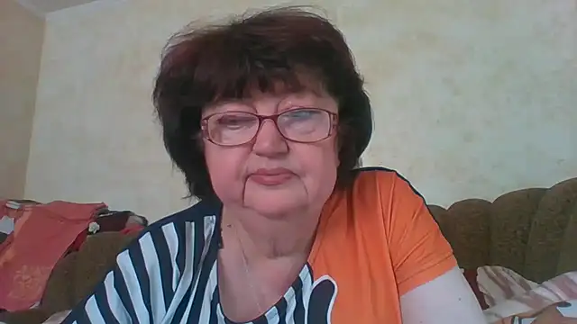 Snapshot of MilaSky5303 chatting on September 29, 2025, 8:21 am MilaSky5303 online show from September 29, 2025, 8:21 am